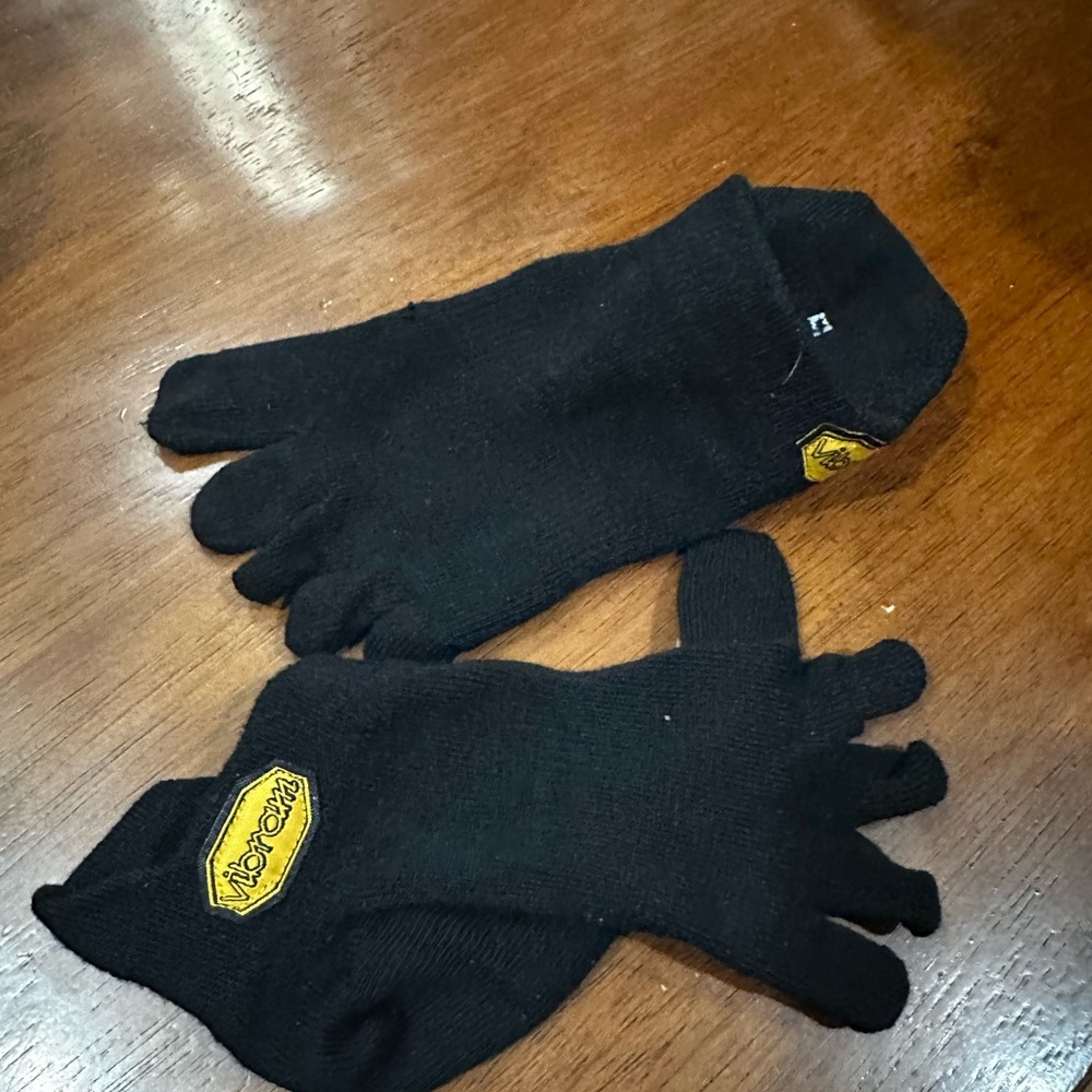Vibram Black Toe Socks with Yellow Logos Small